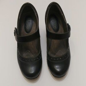 Eurosoft By Sofft Heels Womens  8M Tanis Mary Jane Pump Black Leather Casual